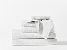 Load image into Gallery viewer, Coyuchi Air Weight Organic Towels, 6 Piece Set, Alpine White
